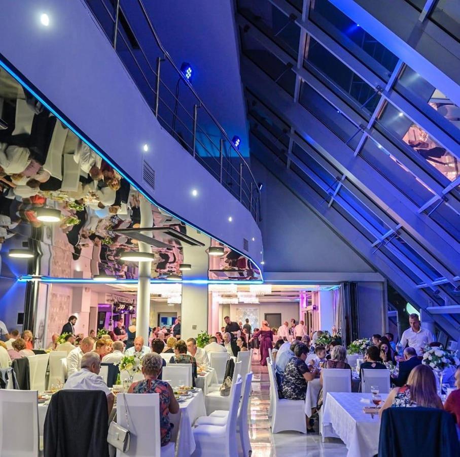 Grand Master Hotel Деж Экстерьер фото