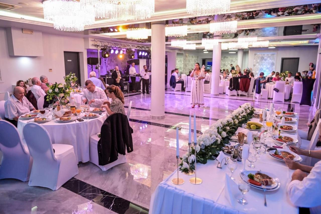Grand Master Hotel Деж Экстерьер фото